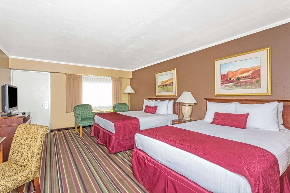 Room, 2 Queen Beds, Accessible, Non Smoking