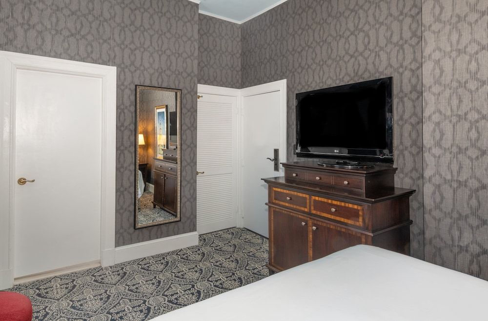 Historic Inns of Annapolis Room, 1 Queen Bed (Robert Johnson) 4