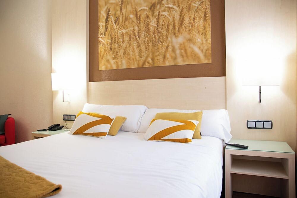 Hotel Condes de Haro Standard Double Room 3