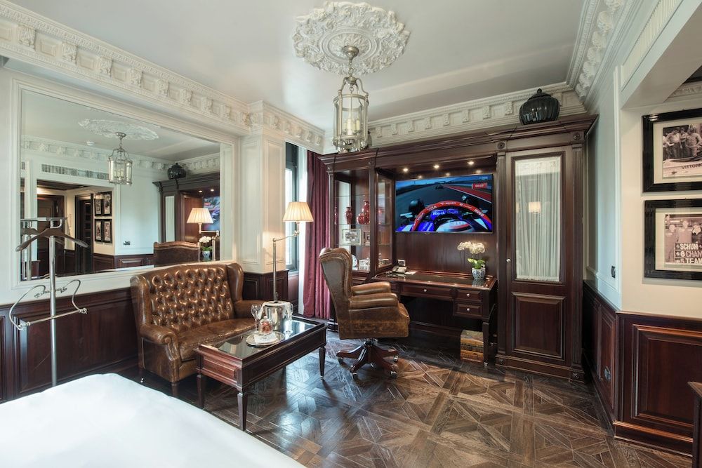 Hotel de la Ville - Small Luxury Hotels of the World Executive Room 9