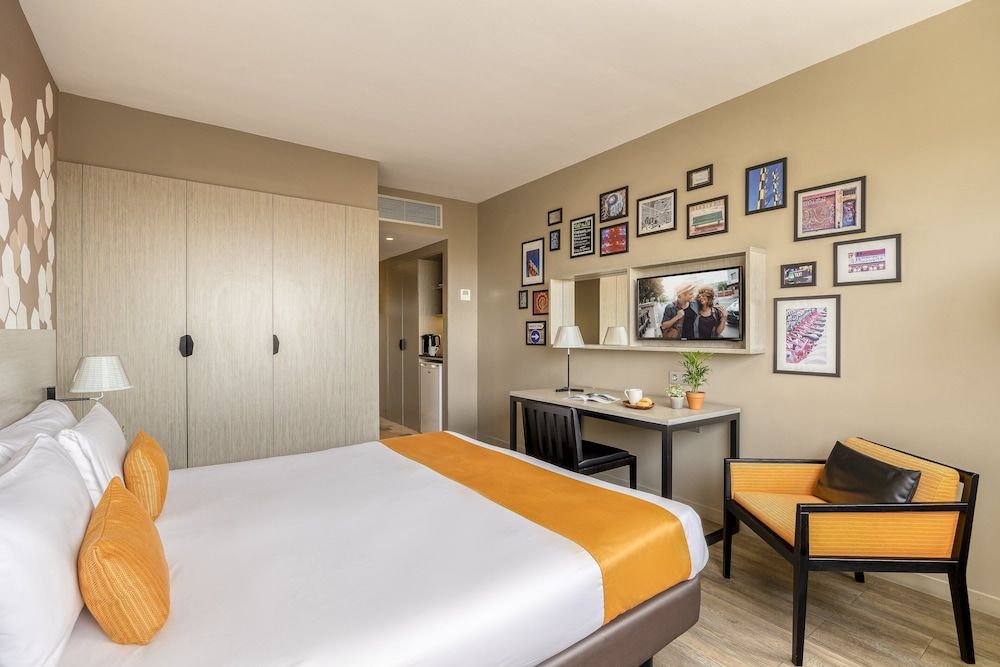 Citadines Ramblas Barcelona Classic Room