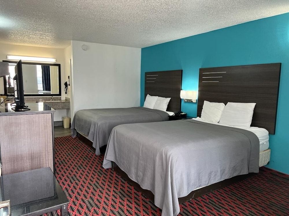 Key West Inn Standard Room, 2 Double Beds, Non Smoking 2