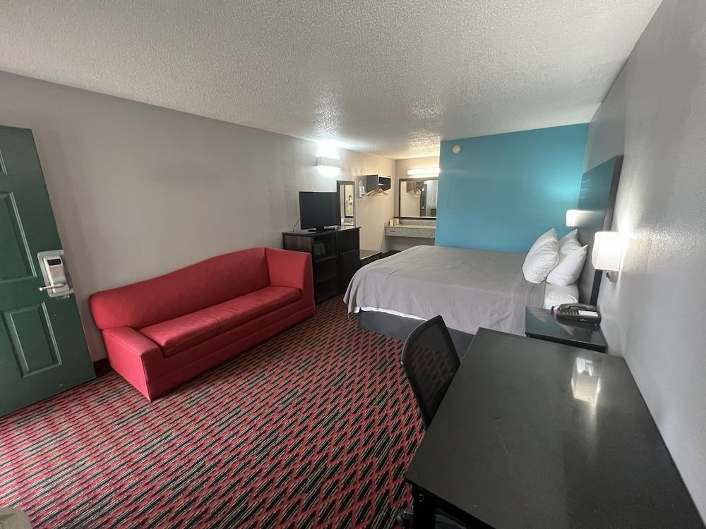 Key West Inn Standard Room, 1 King Bed, Non Smoking 2