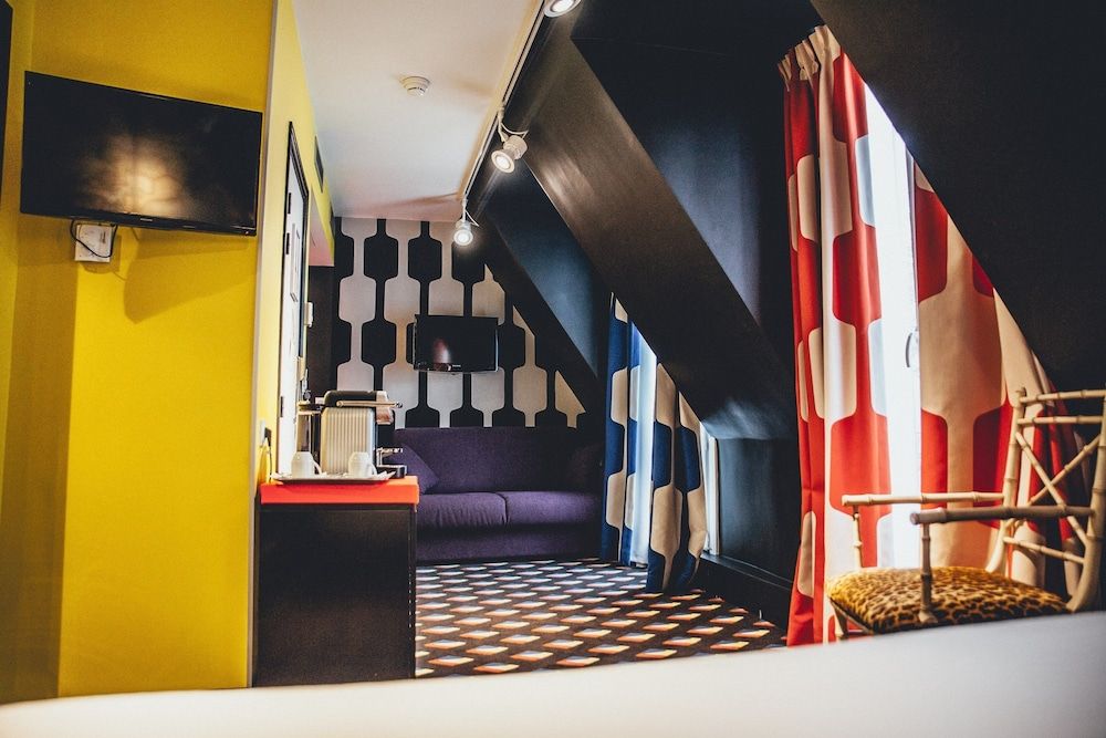 Hotel du Continent Junior Suite 7