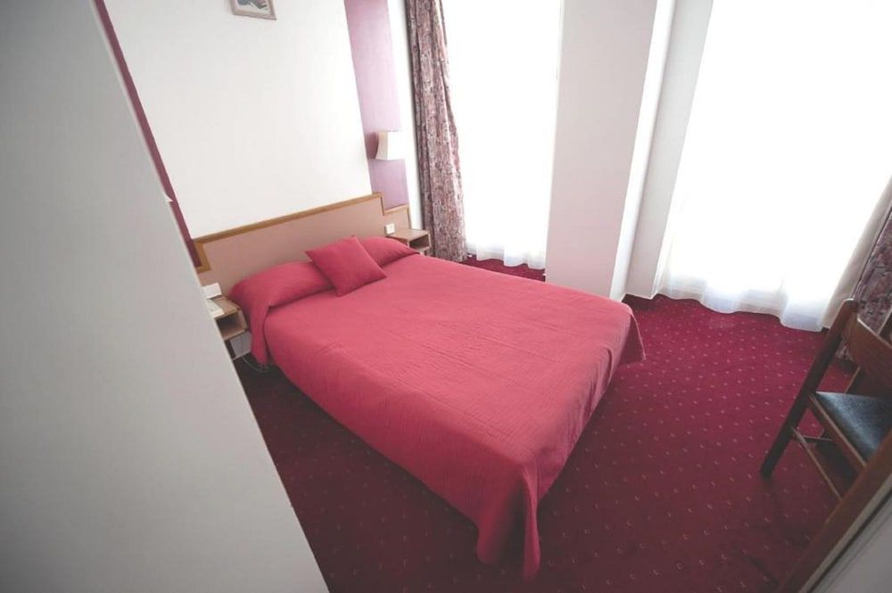 undefined Hôtel Royal Bergère 10