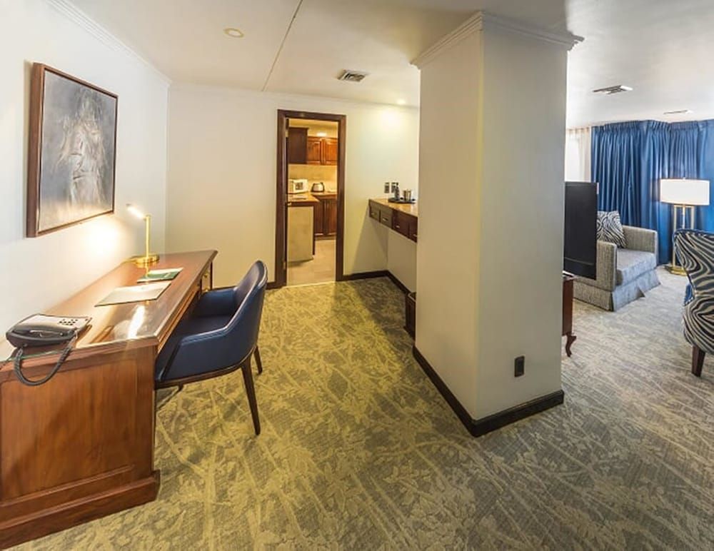 Ritz Apart Hotel Presidential Suite 5