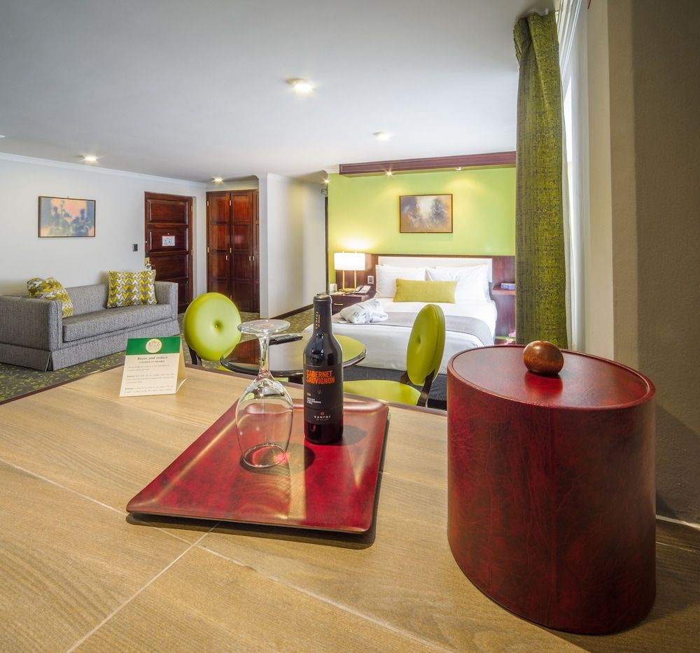 Ritz Apart Hotel Executive Suite 8