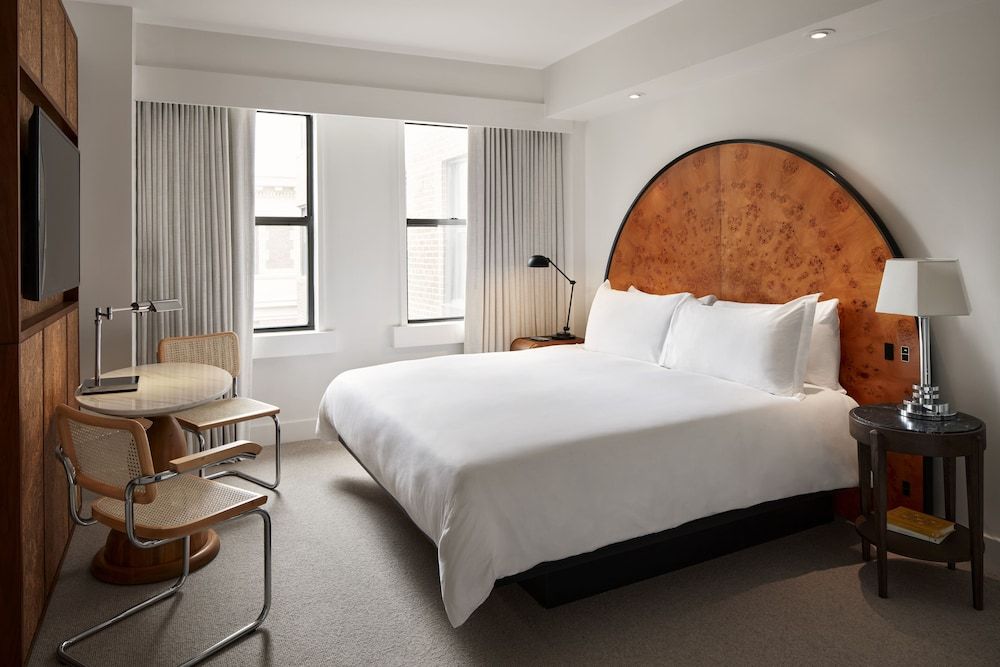 Lyle Washington D.C. Deluxe King 3