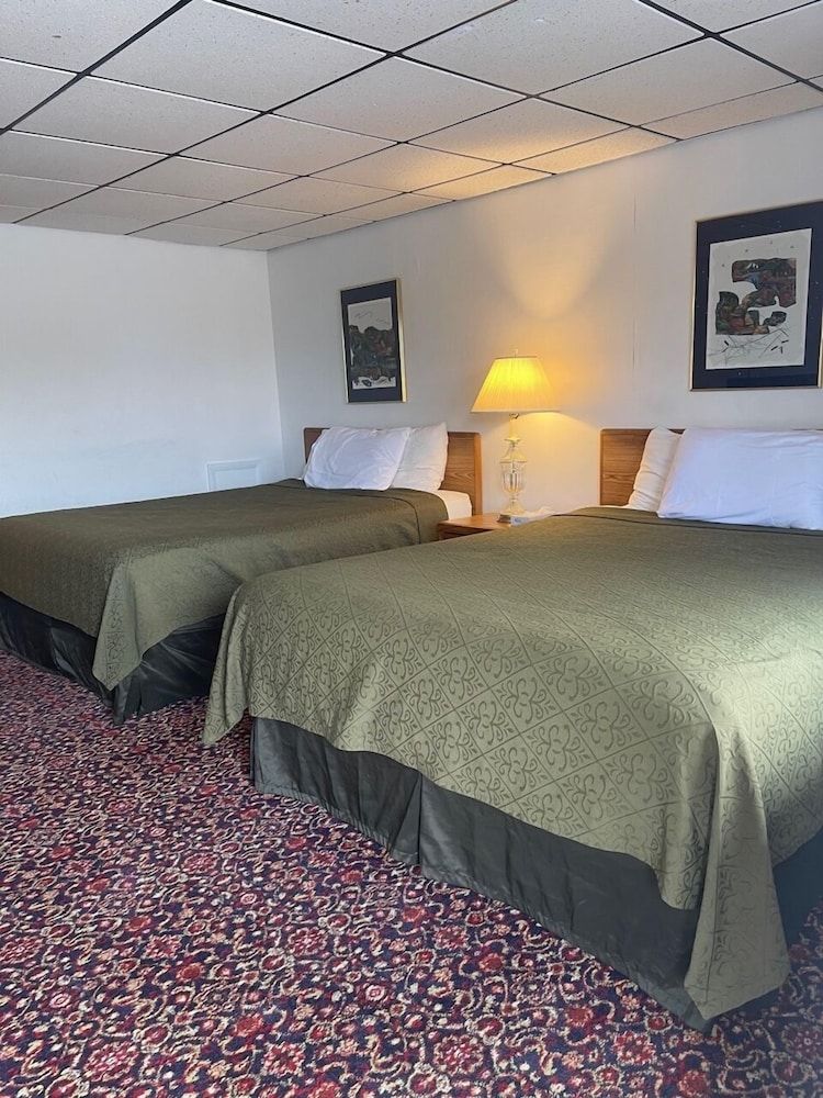 Standard Room, 2 Queen Beds, Non Smoking (Pet Friendly)