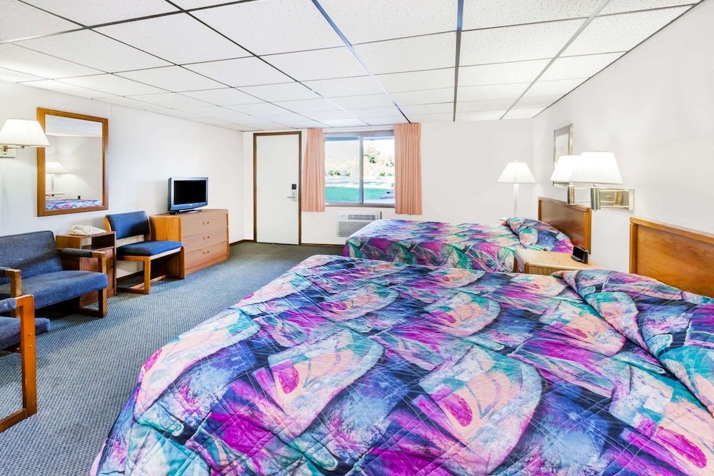 Standard Room, 1 King Bed, Non Smoking