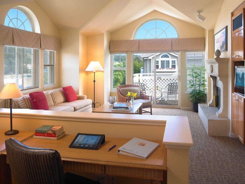 The Beach House Hotel Half Moon Bay Standard Suite, 1 Queen Bed with Sofabed, Standard View 9