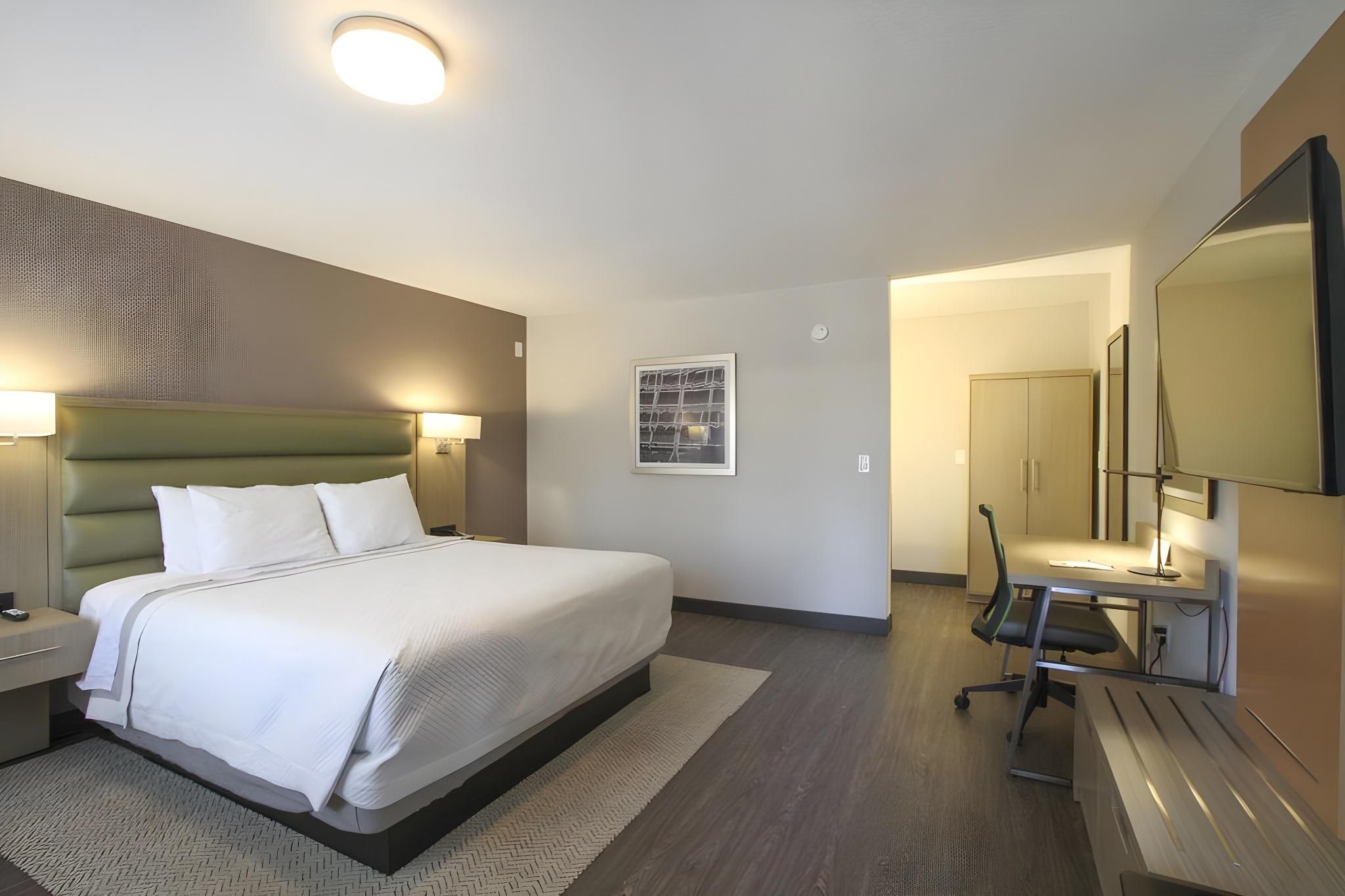 GreenTree Pasadena Inn King Accessible