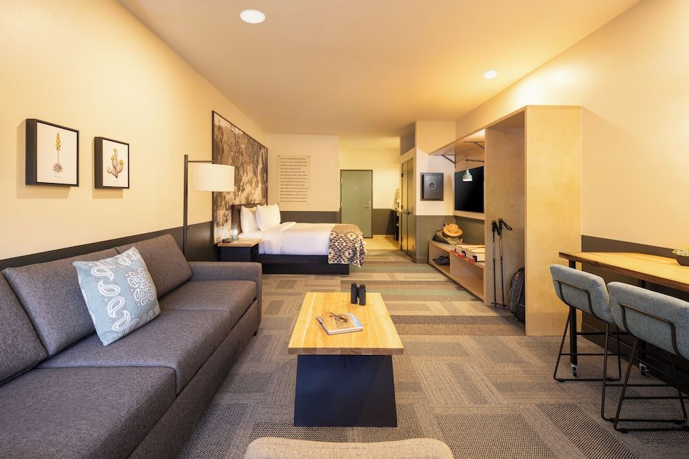 Mountain Modern Sedona Studio, 1 King Bed with Sofa bed, Patio 5