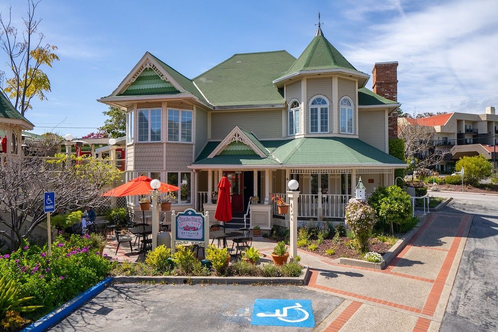 undefined Apple Farm 2