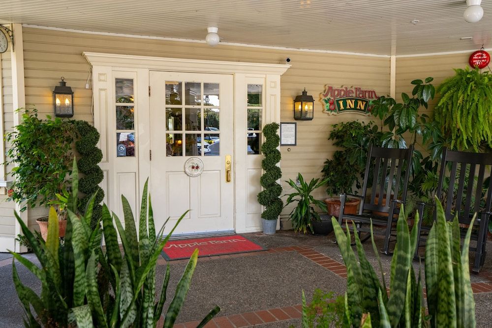 undefined Apple Farm 5