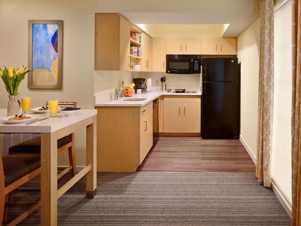 Sonesta ES Suites Chicago - Schaumburg Suite, Multiple Beds, Accessible (Roll-In Shower) 4