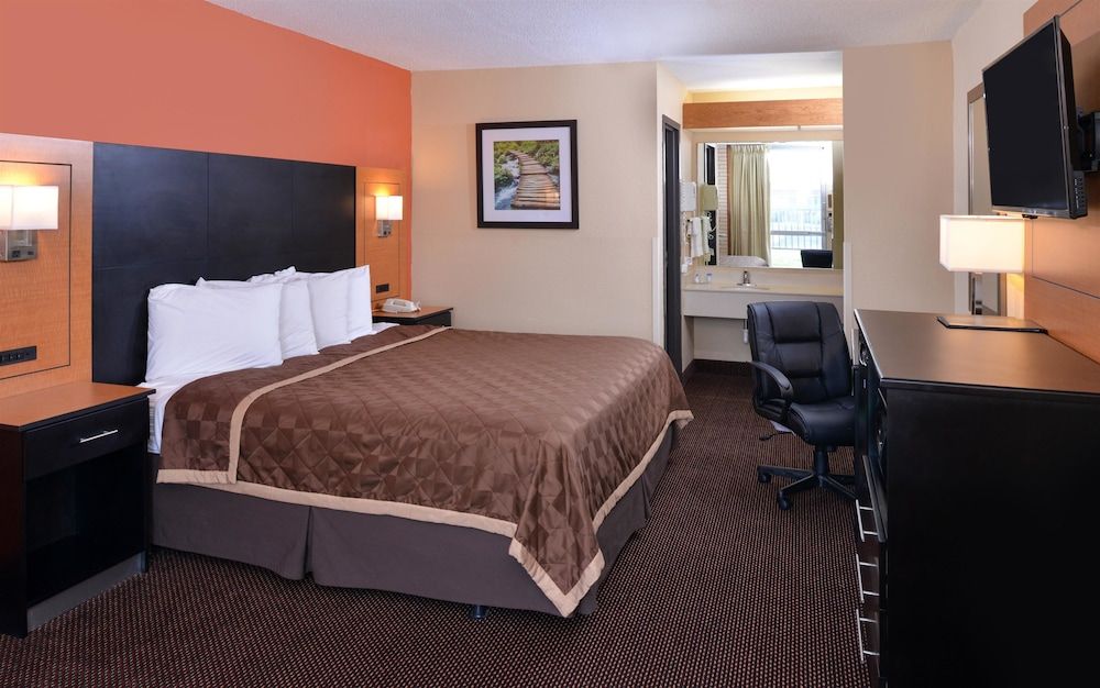 Room, 1 King Bed, Non Smoking