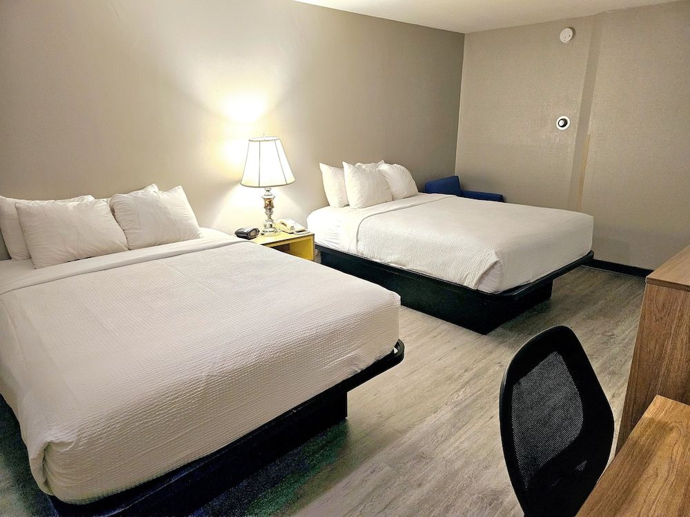 Room, 2 Queen Beds, Non Smoking