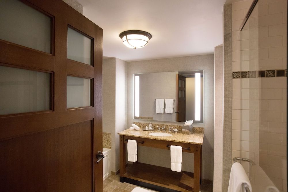 Callaway Resort & Gardens Room, 2 Queen Beds (Lodge and Spa Lake Side) 7