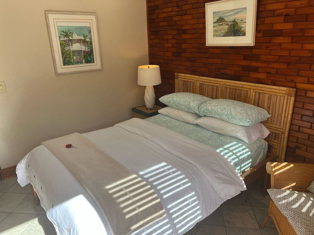 Heron House - Adult Only Tropical Queen