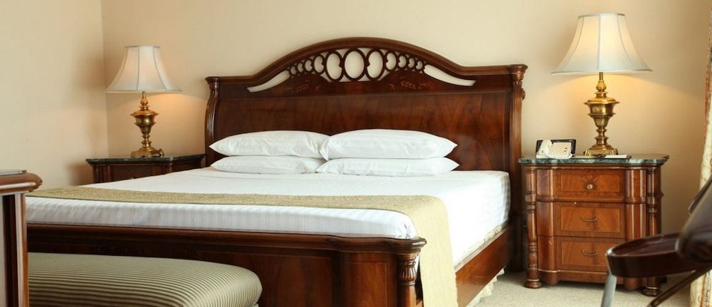 Minister Suite