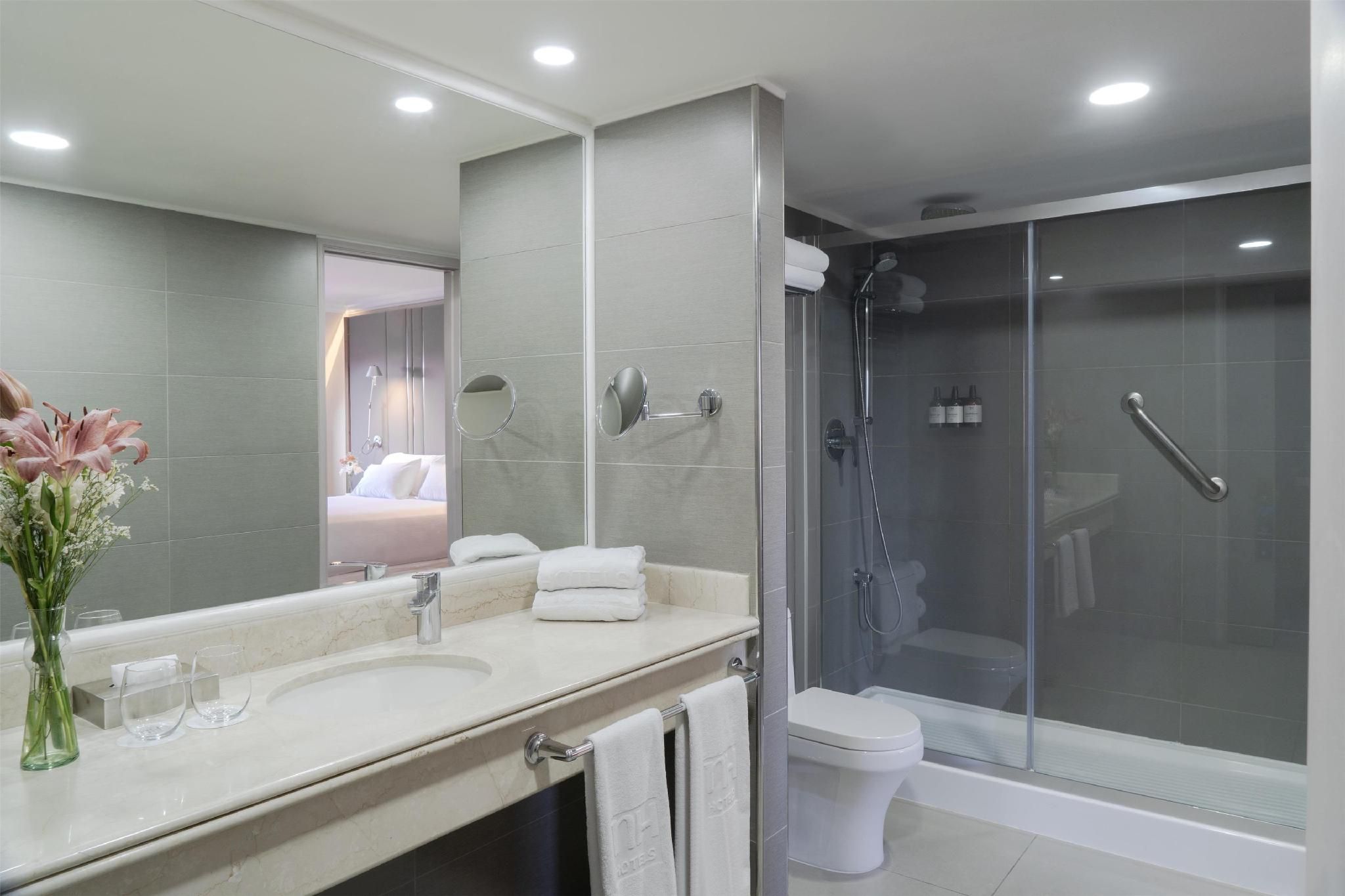 undefined NH Ciudad de Santiago 6