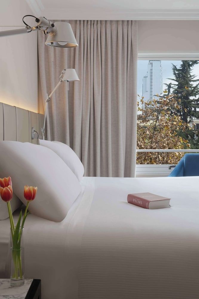 undefined NH Ciudad de Santiago 9