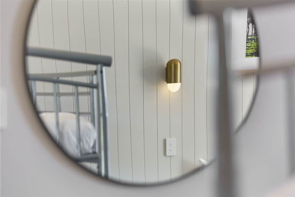 The Wine Vine Deluxe Family 6