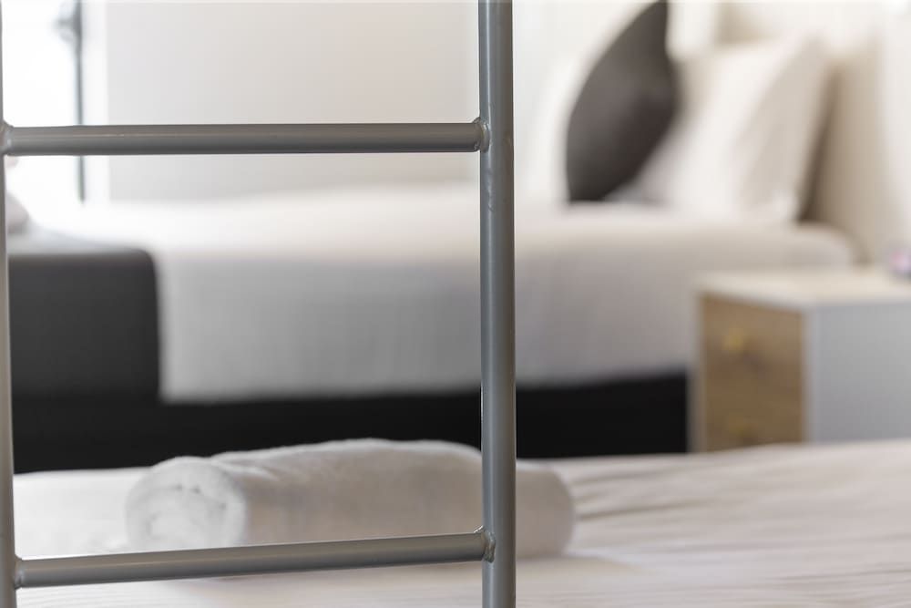 The Wine Vine Deluxe Family 2