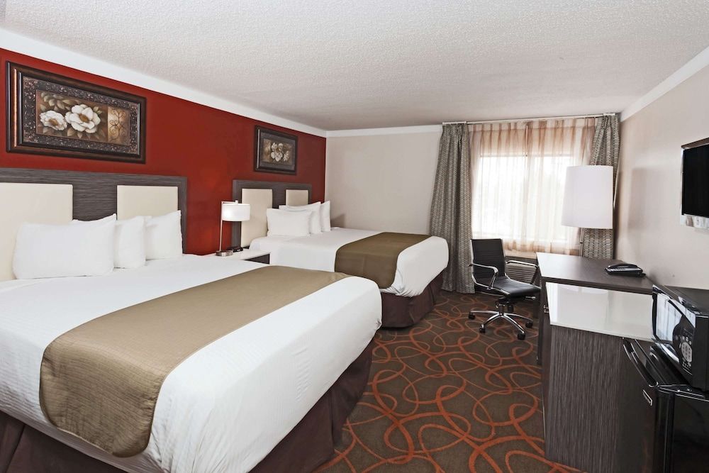 Room, 2 Queen Beds, Non Smoking (Pets Welcome)