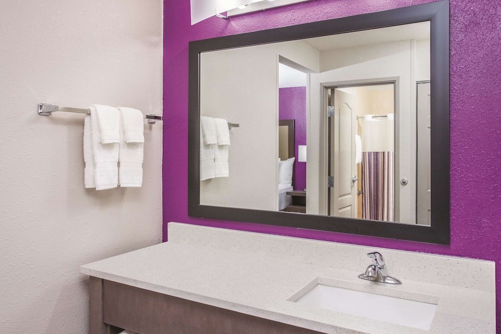 Suite, 1 King Bed, Non Smoking (1 King Bed)
