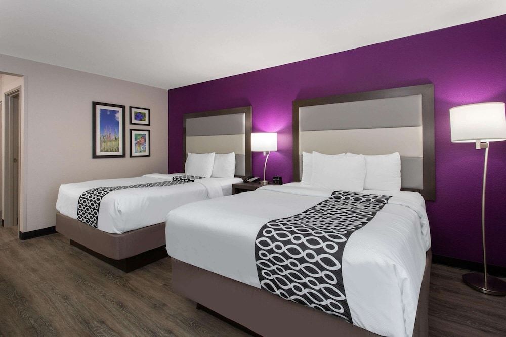 Room, 2 Queen Beds, Non Smoking
