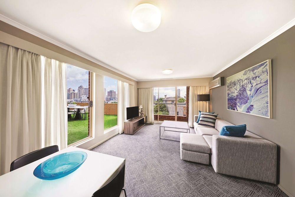 Adina Apartment Hotel Sydney Surry Hills Premier Apartment, 2 Bedrooms 3