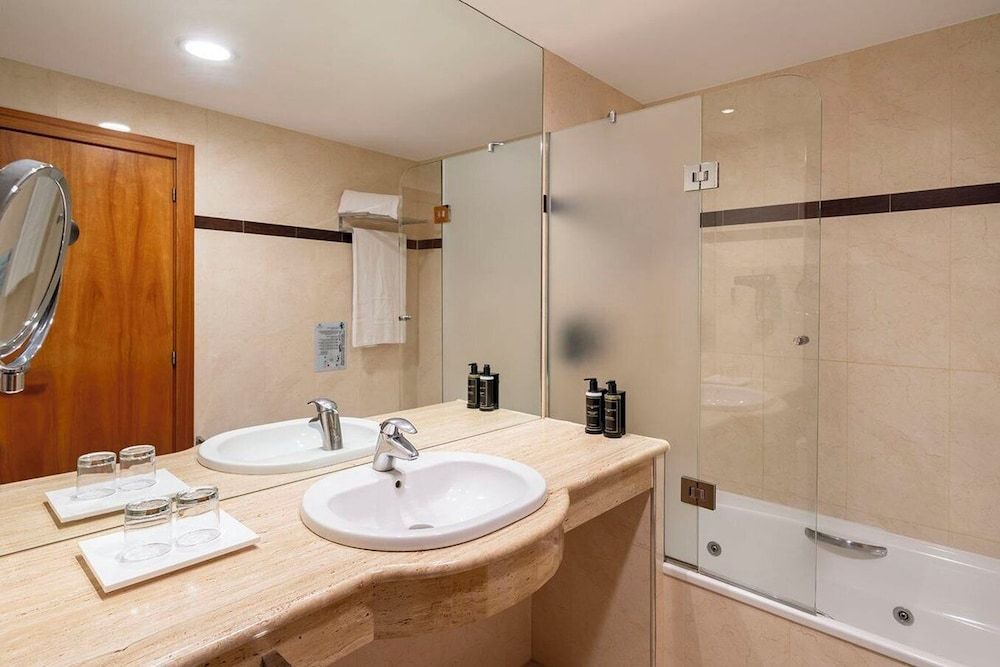 Eurostars Centrum Alicante Double or Twin Room 6