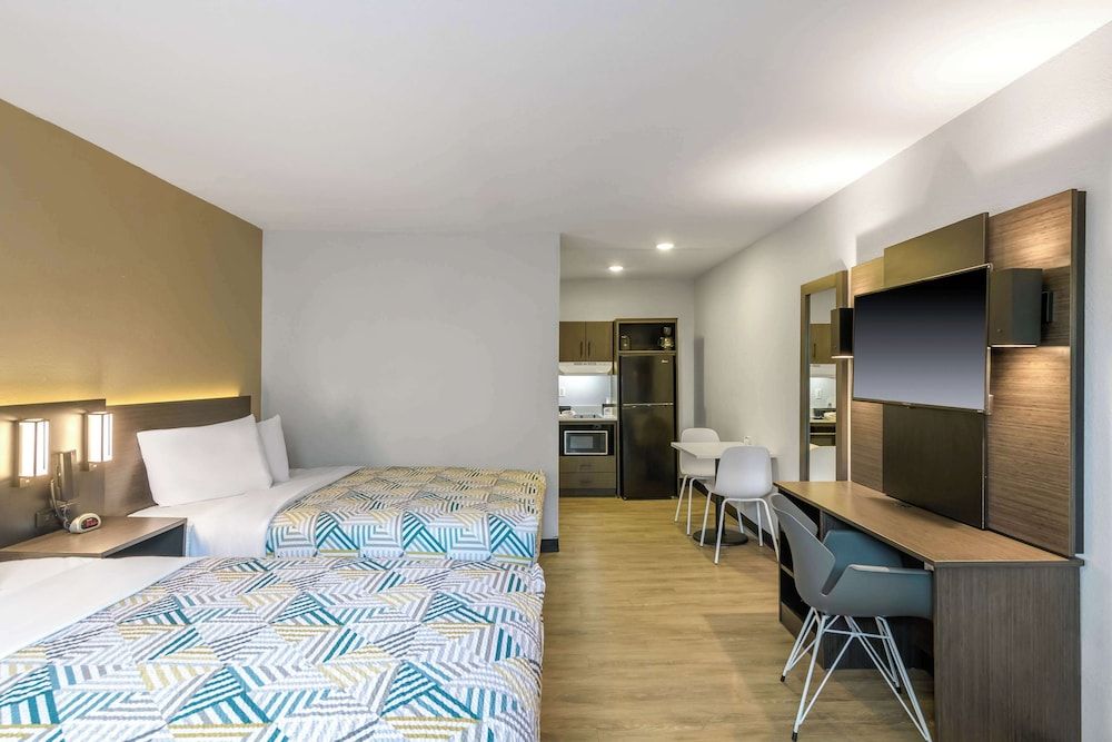 Standard Room, 2 Double Beds, Non Smoking, Kitchenette
