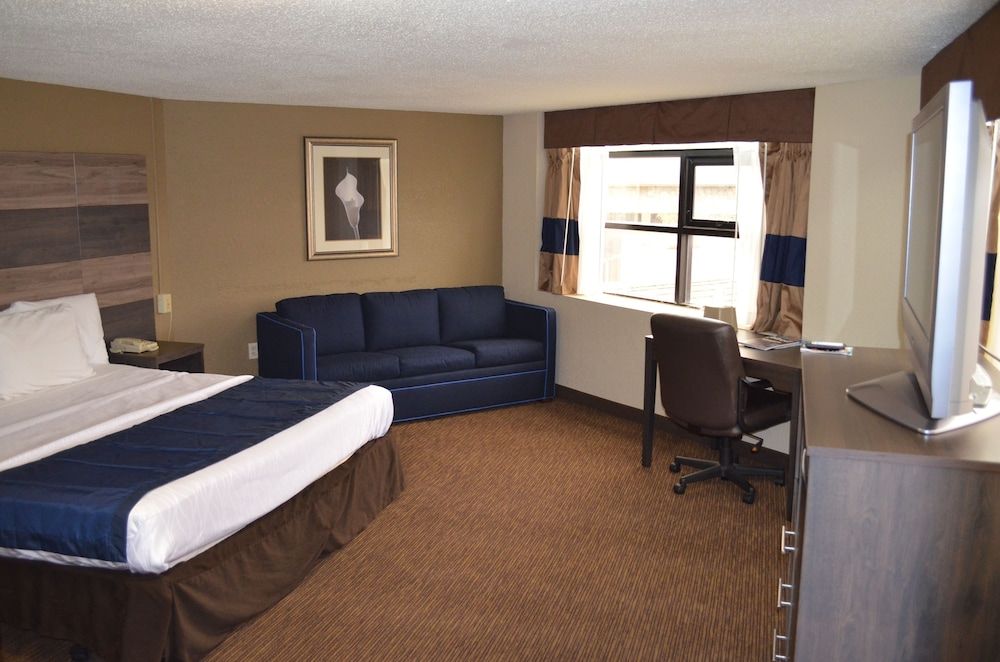 undefined Baymont by Wyndham Downtown Detroit 4