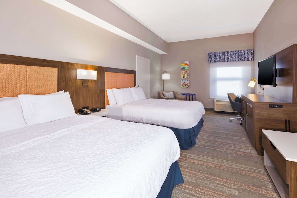 Suite, 2 Queen Beds, Accessible, Bathtub (Mobility & Hearing)