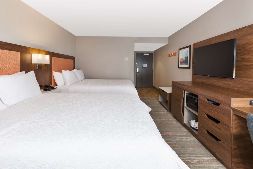 Suite, 2 Queen Beds, Accessible, Bathtub (Mobility & Hearing)