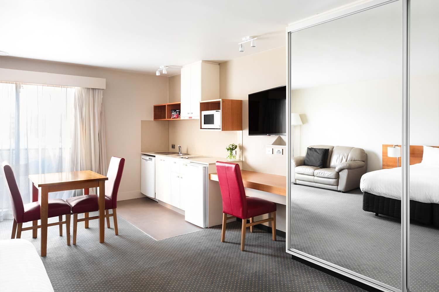 The Old Woolstore Apartment Hotel Studio Apartment with Free High Speed WiFi 3