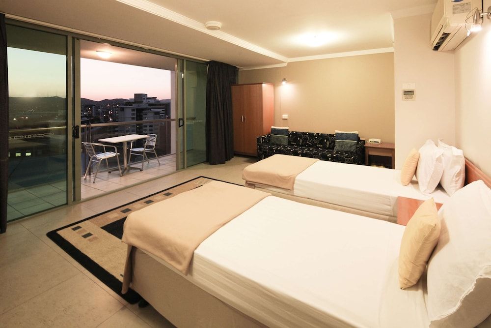 Residency Hotels Astor Metropole Deluxe Twin Room