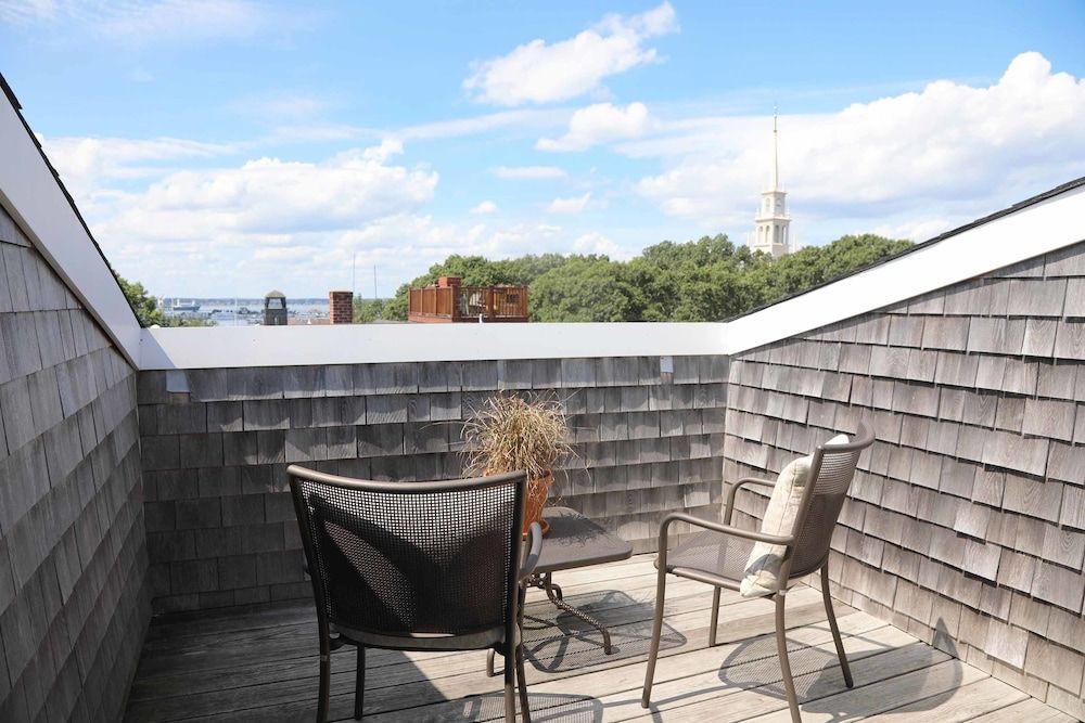 Mill Street Inn Duplex, 1 King Bed 5