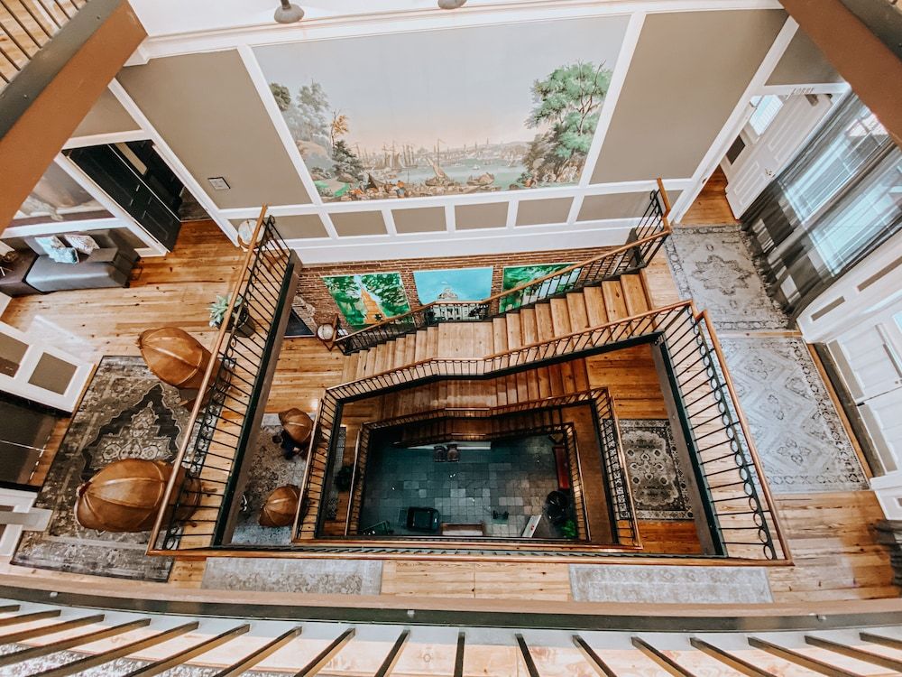 undefined River Street Inn