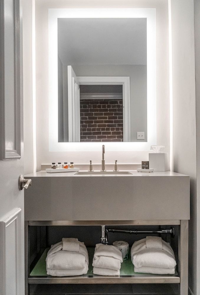 River Street Inn Standard Room, 1 Queen Bed, Historic View 7