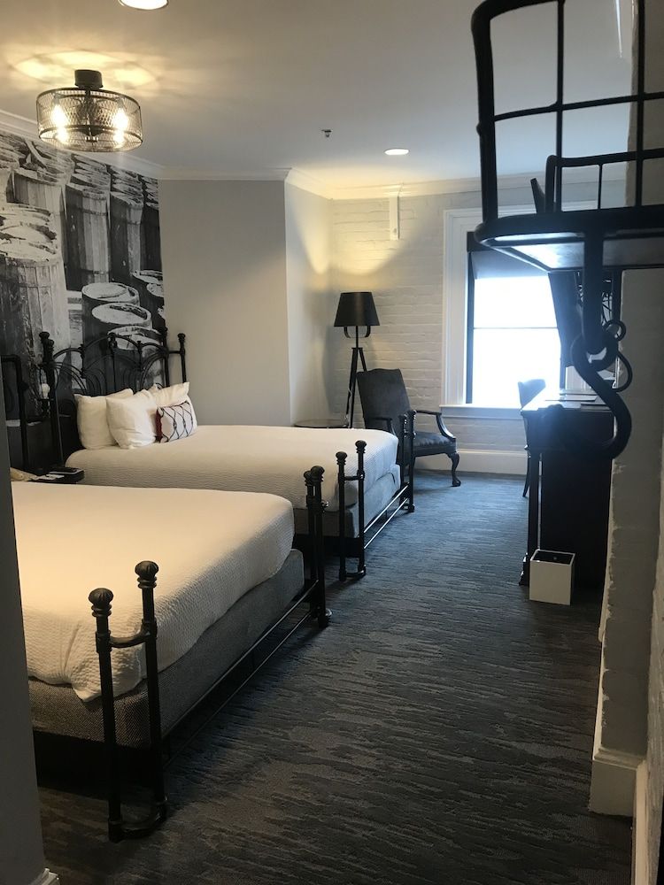 undefined River Street Inn 4