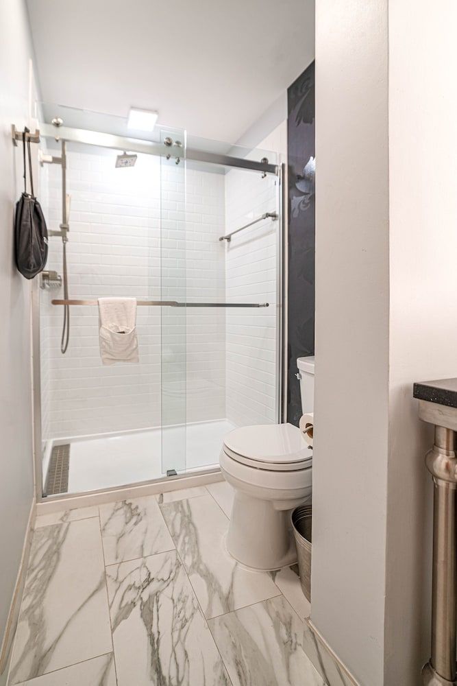 River Street Inn Standard Room, 1 Queen Bed, Historic View 6