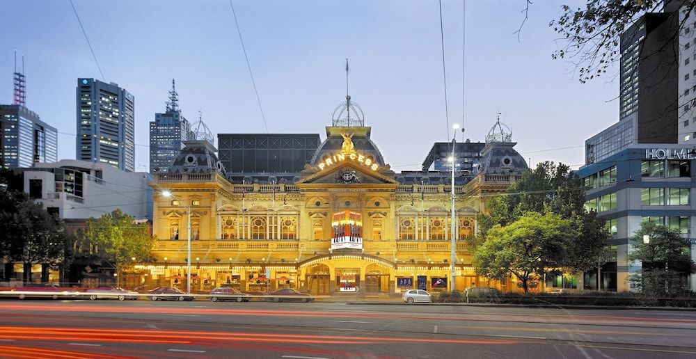 undefined Comfort Apartments Melbourne Central 5