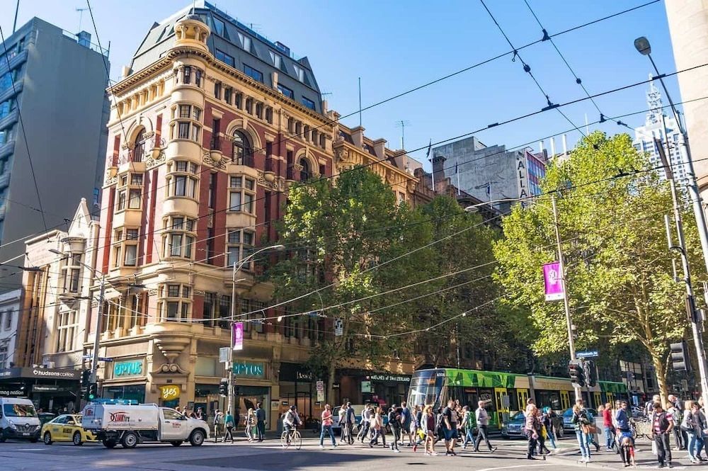 undefined Comfort Apartments Melbourne Central 3