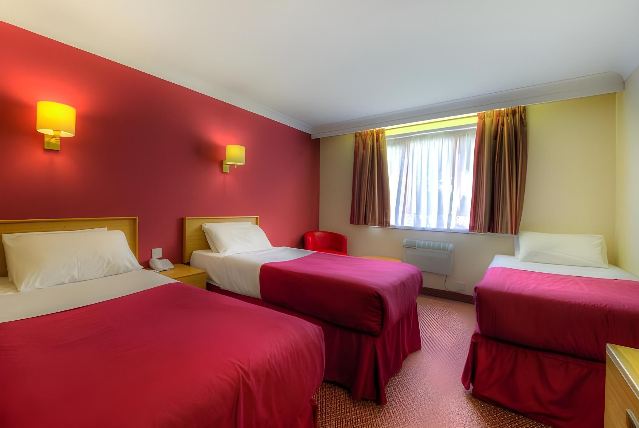 3 Single Beds, Nonsmoking