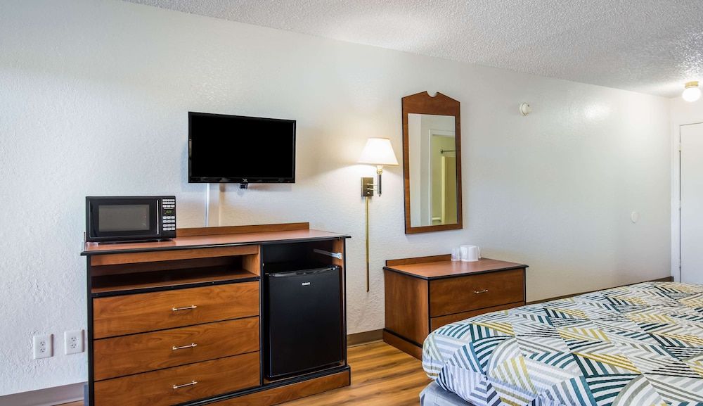 Standard Room, 2 Queen Beds, Accessible, Non Smoking