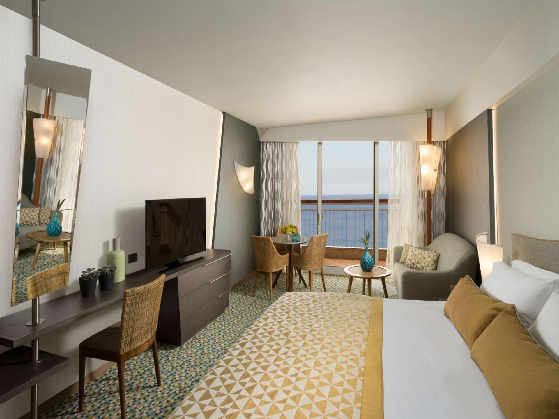 Executive Room With Lounge Access (18+)